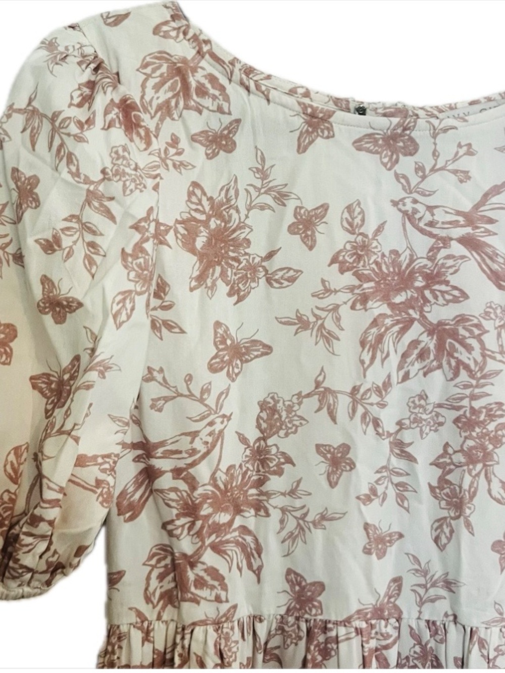 Ivy City Co. Odette Pink and cream midi/maxi dress; medium. - Picture 5 of 7